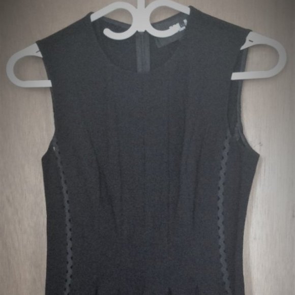JILL STUART SLEEVELESS CLASSIC LITTLE BLACK DRESS, LIKE NEW - Picture 1 of 2